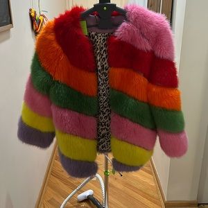 Jayley faux fur GaGa Original as seen in YOU season 4! Size L